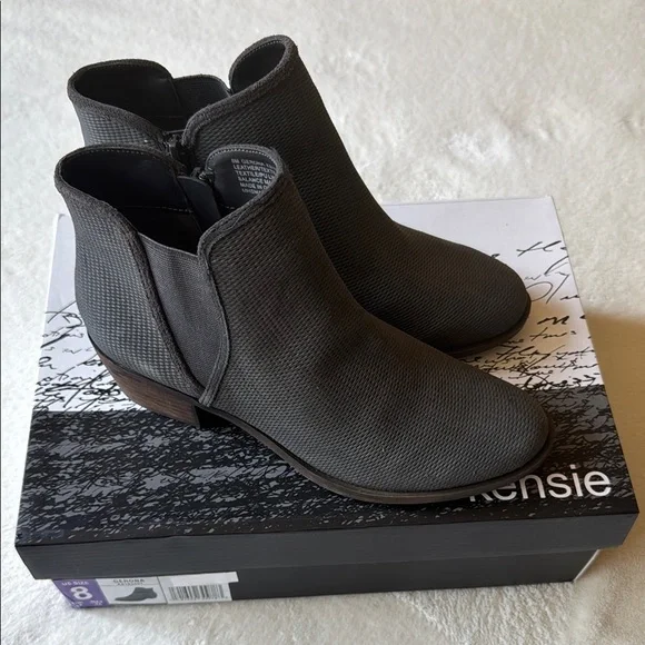 Kensie Dark Grey Ankle Boots - Picture 3 of 7